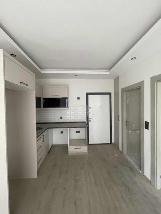 Gultepe'de 2 Bloklu Sıtede Azkatlı Balkonlu Lux 1+1
