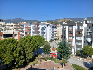 Söke Atatürk Mahallesi'nde Geniş Teraslı Kiralık 3+1 Daire
