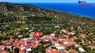 Eğlenhoca'da Deniz Manzaralı Avlulu Kargir Ev