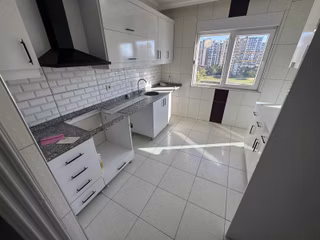 Kiralık 2+1 Doğalgaz Cam Bakkon Kepez Devlet Hastanesine Yakın