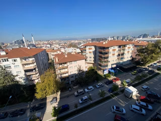 Beşevler Caddesi Üzerinde Muhteşem Manzaralı Geniş Daire....