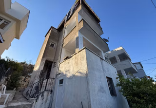 Karaburun Merkezde Satılık Bahçe Katı Daire