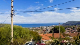 Karaburun'da Denize Nazır, Bahçeli Tek Katlı Müstakil Ev