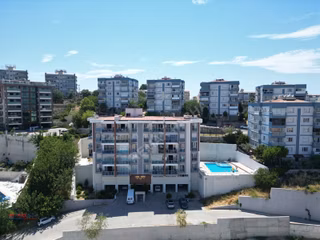 Kuşadası Kadınlar Denizi'nde Havuzlu Sitede 2+1 Daire