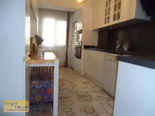 Star Emlaktan Sitede Otopark Termalli Kapıcılı 3+1 120m2 Giriş Daire