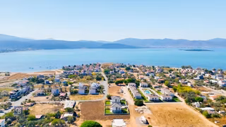 Urla Torosan'da İki Villa İmarlı Harika Konumda Satılık Arsa
