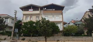 Vaye Gayrimenkul'den Hanaybaşı Mah. Satılık Tripleks Villa