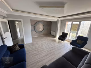 Kapalı Pazara 100 Metre Mesafede, 5+1, 7 Yaşında Satılık Dubleks
