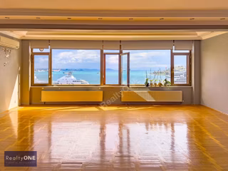 R-one Beyoğlu Geniş Salonlu Deniz Manzaralı Kiralık Daire-eng