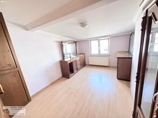 Sefaköy İnönü Mahallesi Kiralık 2 + 1 Teras Kat