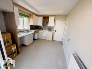 Kırkgöz Cadde Üzeri Doğalgazlı 2+1 85 M2 4/2 Si Doğalgazlı