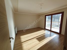 Karabağlar Barış Mah. 3+1 125 M2 Kiralık Doğalğazlı Daire