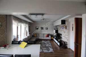 Polat Caddesinde Deniz Manzaralı Eşyalı Doğalgazlı 3+1