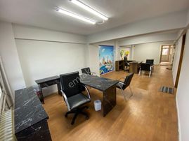 Turyap'tan Fatih Vatan Caddesi Aksaray Metro Durağı Karşısında Kiralık Ofis