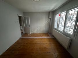 Çalışkan__dan Uğur Mumcu Mah Doğalgazlı 2+1 Kiralık Daire