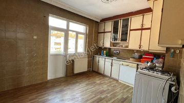 Birimden Hıdırlık Ta Cadde Üzerinde Köşe Güney Cepheli