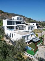 Eu Gayrimenkulden Balıkesir Edremit Zeytinli'de Müstakil Havuzlu Yerden Isıtmalı 3+1 Villa