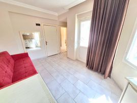 Kuşadası Merkezde 1+1 Eşyalı Apart(su+internet Dahil)daire