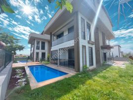 Antalya Döşemealtı Yeniköy'de 6+2 Müstakil Bahçe Ve Havuzlu Satılık Ultra Lüks Villa