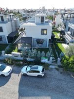 Eu Gayrimenkulden Balıkesir Edremit Gürede Denize Yakın Teraslı Deniz Ve Dağ Manzaralı 3+1 Villa