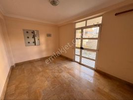 Pera'dan 71 Evler Mh. 3+1 Yeni Boyanmış Asansörlü Şehir Hastanesi Yakını Ara Kat Daire