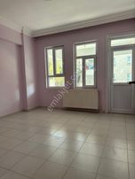 Esentepe Mahallesinde Ara Kat Satlık Daire