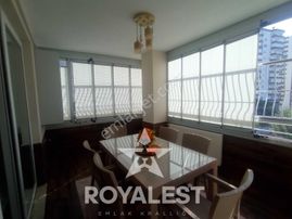 Royalest'ten Kapalı Mutfak Merkezi Konumda Ultra Geniş Daire