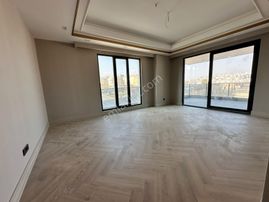 Jettir’ Den Dıamond Towers Satılık 5+1 Lüxs Daire Ara Kat