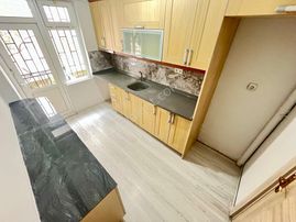 Akçay Sezgin Emlaktan Denize 100 Mt & Merkezi Konum Satılık 2+1 Daire