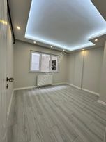 Teyfikiye Mahallesi 🏡 ✅3+1 120 M2 5 Katlının 2 Katı ❇️ Kombi Dogalgazlı ❇️ Kapalı Mutfak