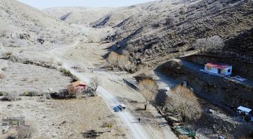 Teberik De Köy Yakını Yol Kenarı 1.800 Metre Hisseli Tapı