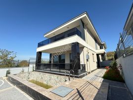 Cb Akademi Kabaoğlu Satılık 4+1 Müstakil Havuzlu Sıfır Villa