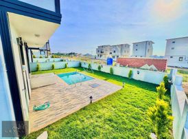 ⫷꧁ Leyal Grup꧂⫸resmi Havuzlu!.iskanlı Tam Mütakil Teraslı Yazlık