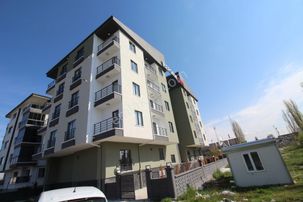 Aksaray Hastanesi Yolu Abonelikler Açık Kiralık Sıfır Ayarında Eşyalı 1+1 Eşyalı Daire