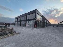 Sincan Yenikent'de İskanlı Kullanışlı Geniş Satılık 80 M2 Dükkan