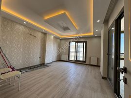 Atlas'tan Ptt'de Satılık Süper Lüks 3+1 Daire