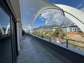 Baha'dan Alanya Da Doğa Manzaralı Lüks 4+1 Daire