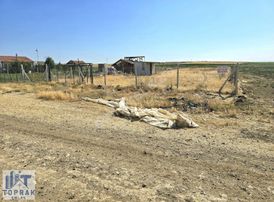 Toprak Emlaktan Sakintepe Mh.satılık Tarla Bahçe Yeri