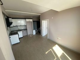 Ekşioğlu'ndan Tekirdağ Süleymanpaşa Atatürk Mah.merkezi Konumda 1+1 Kiralık Daire