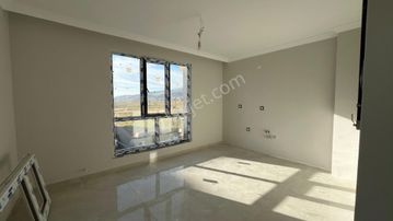 Konut Emlak’tan Yunus Emre Mh. Cadde Üzerinde Satılık 3+1daire 