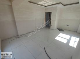 Başiskele Yeşilyurt'ta Satılık 2+1 Arakat Daire