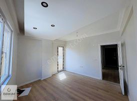 Çayırova Mah Fatih Cadde Dibinde 2+1 Yüksek Giriş