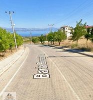 Göl Manzaralı İmarlı Arsa