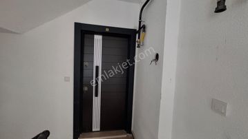 Başiskele Fatih Mah.sıfır Satılık 1 Numaralı 2+1 Bahçe Dubleks