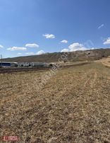 Kevser Emlak'tan Satılık 815 M2 Tarla