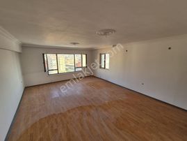 Sahibinden Sincan Alcı’da Kaçırılmayacak Fırsat: Geniş Metrekareli, Aile Dairesi!