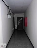 Küçükbakkalköy Mah. Kayışdağ Cad.üstü Plaza'da 140 M2 Dublex.