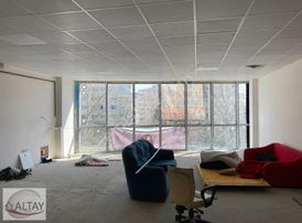 Küçükbakkalköy Mah. Kayışdağ Cad.üstü Plaza'da 140 M2 Dublex.