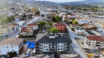 Ruşen Aydın Gyd'dan Kaynaşlı Merkezde Satılık İşyeri Ve Deposu