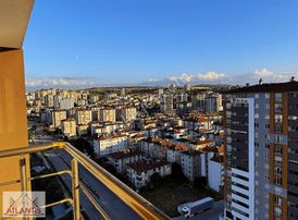 Resmi Kurumlara Yakın Ön Cephe Eşyalı Kiracılı Satılık 2+1 Daire